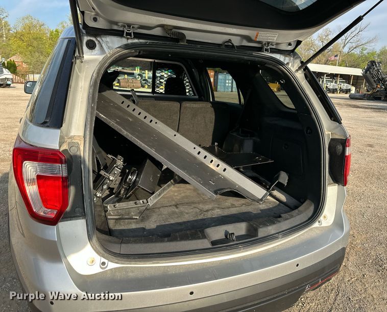 image for item DR5247 2016 Ford Explorer Police Interceptor  SUV