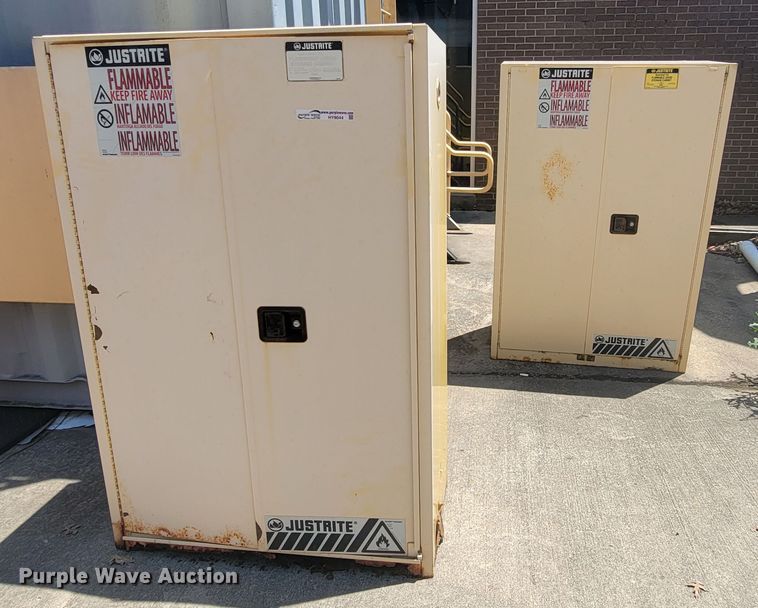 image for item HY9044 (2) storage cabinets