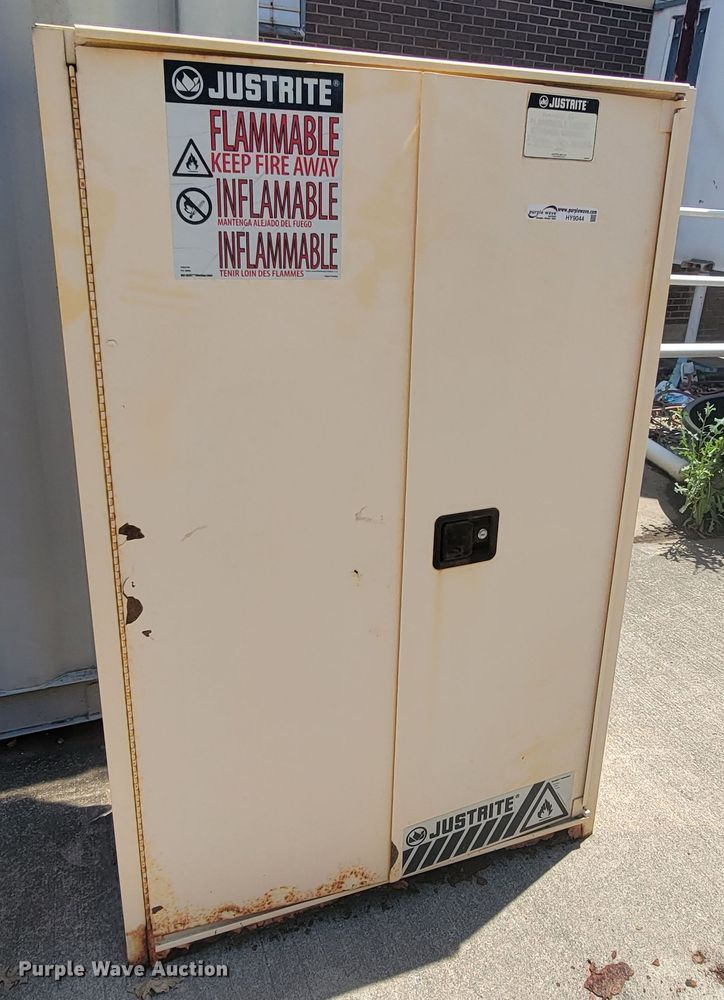 image for item HY9044 (2) storage cabinets