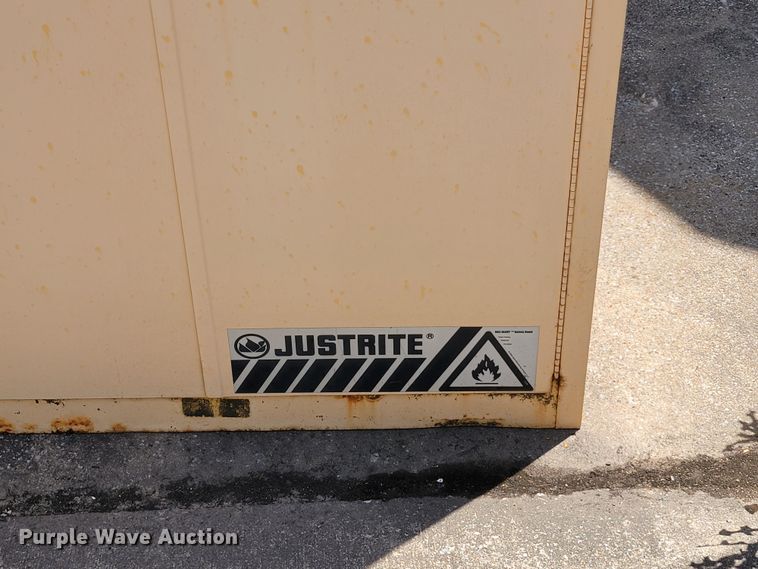 image for item HY9044 (2) storage cabinets