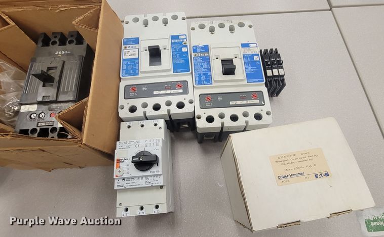 image for item HY9055 Breaker boxes