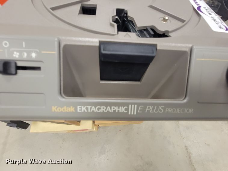 image for item HY9066 (2) slide projectors