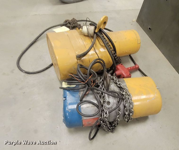 image for item HY9077 (3) hoists