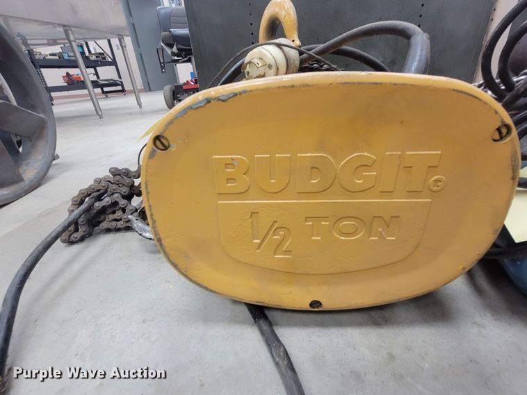 image for item HY9077 (3) hoists