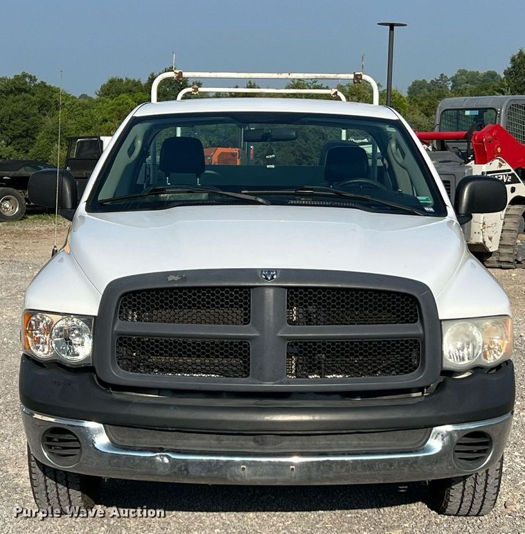 image for item II9183 2005 Dodge Ram 2500  utility bed pickup truck