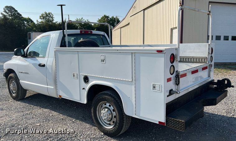 image for item II9183 2005 Dodge Ram 2500  utility bed pickup truck