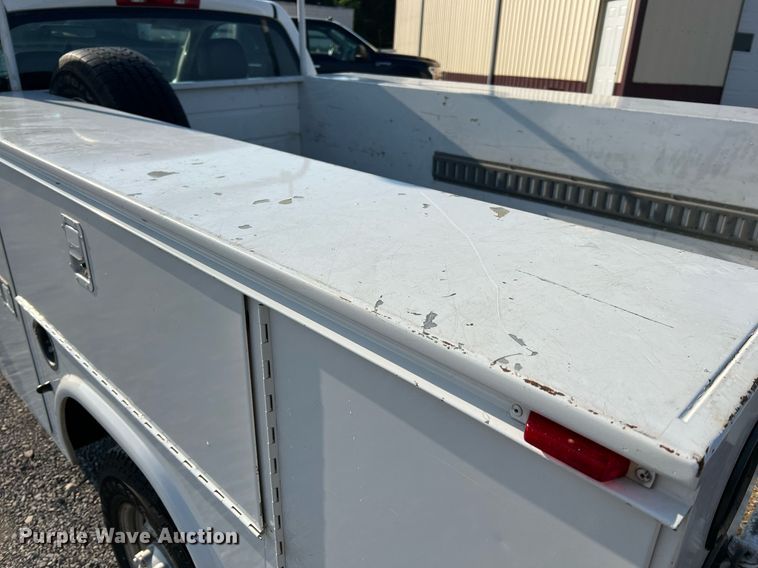 image for item II9183 2005 Dodge Ram 2500  utility bed pickup truck