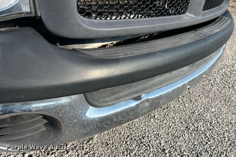 image for item II9183 2005 Dodge Ram 2500  utility bed pickup truck