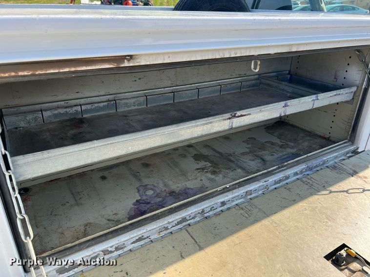 image for item II9183 2005 Dodge Ram 2500  utility bed pickup truck