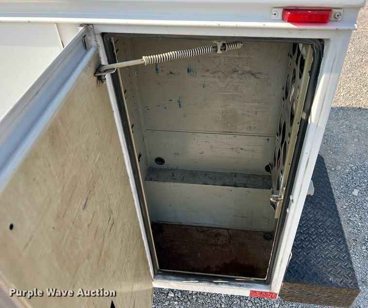 image for item II9183 2005 Dodge Ram 2500  utility bed pickup truck