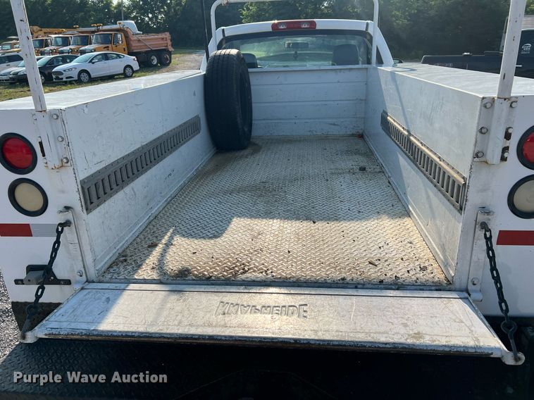 image for item II9183 2005 Dodge Ram 2500  utility bed pickup truck