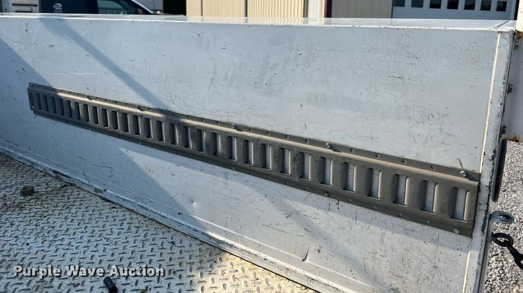 image for item II9183 2005 Dodge Ram 2500  utility bed pickup truck