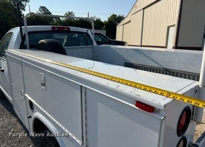 image for item II9183 2005 Dodge Ram 2500  utility bed pickup truck