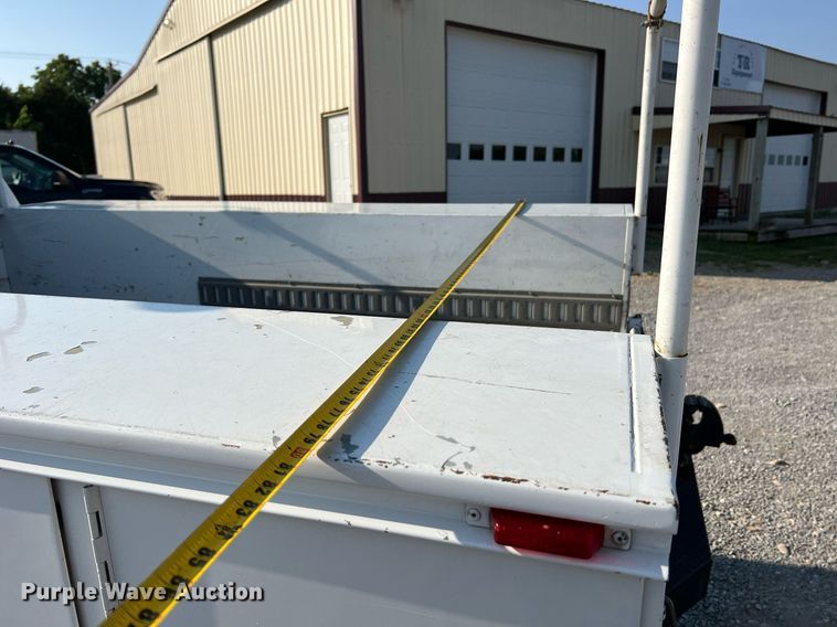 image for item II9183 2005 Dodge Ram 2500  utility bed pickup truck