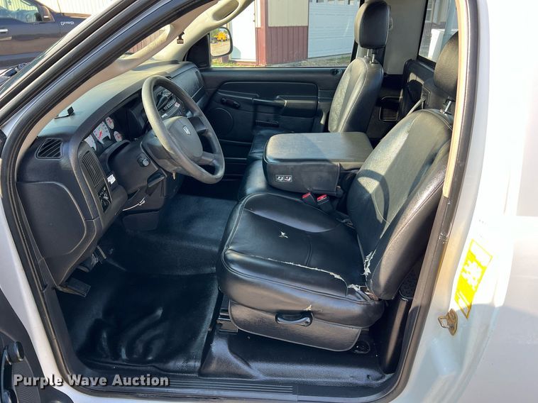 image for item II9183 2005 Dodge Ram 2500  utility bed pickup truck