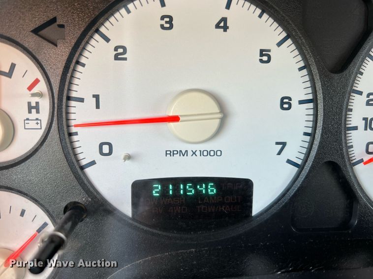 image for item II9183 2005 Dodge Ram 2500  utility bed pickup truck