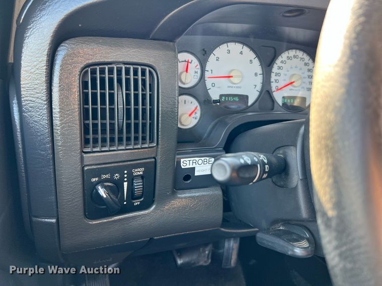 image for item II9183 2005 Dodge Ram 2500  utility bed pickup truck