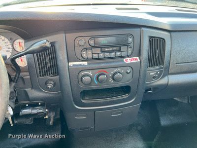 image for item II9183 2005 Dodge Ram 2500  utility bed pickup truck