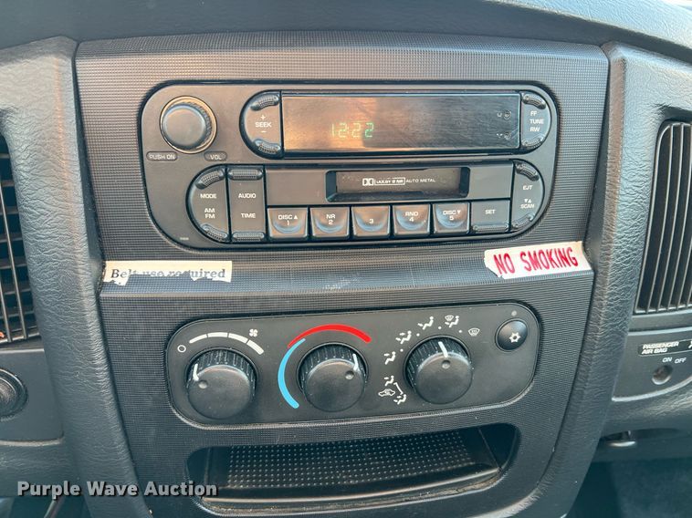 image for item II9183 2005 Dodge Ram 2500  utility bed pickup truck