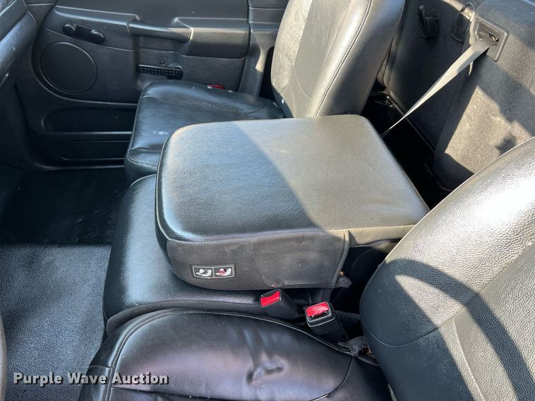 image for item II9183 2005 Dodge Ram 2500  utility bed pickup truck