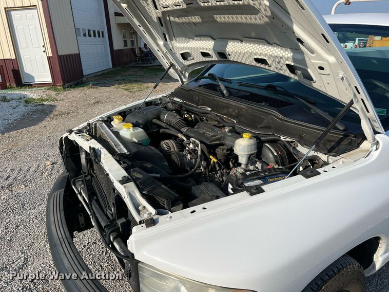 image for item II9183 2005 Dodge Ram 2500  utility bed pickup truck