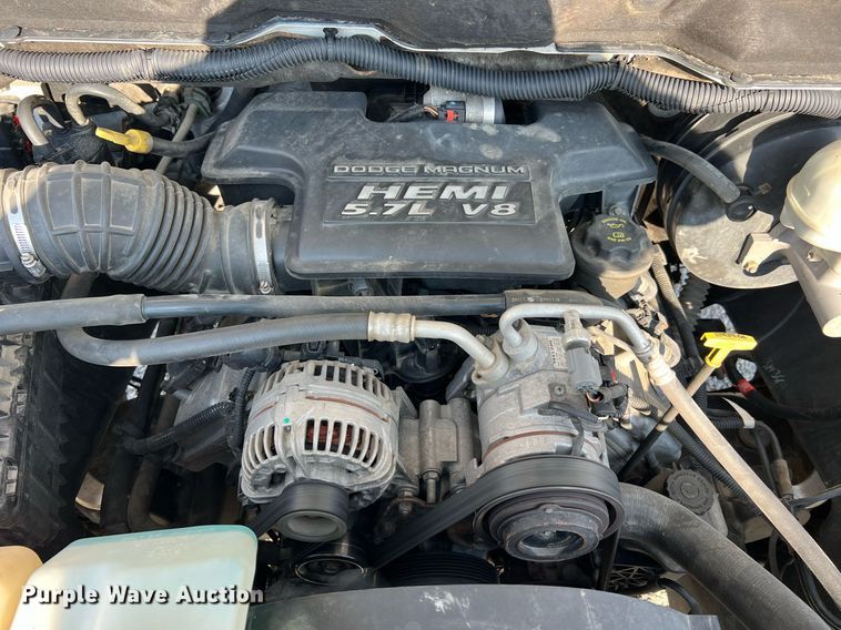 image for item II9183 2005 Dodge Ram 2500  utility bed pickup truck