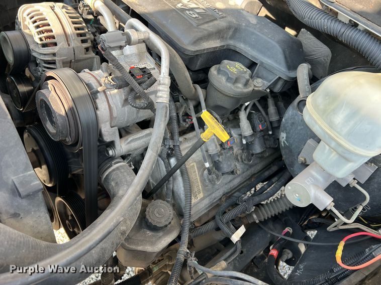 image for item II9183 2005 Dodge Ram 2500  utility bed pickup truck