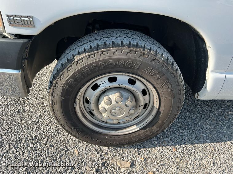 image for item II9183 2005 Dodge Ram 2500  utility bed pickup truck