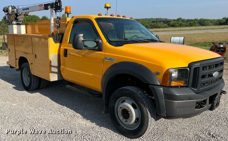 image for item II9184 2007 Ford F450 Super Duty XL  utility / service truck
