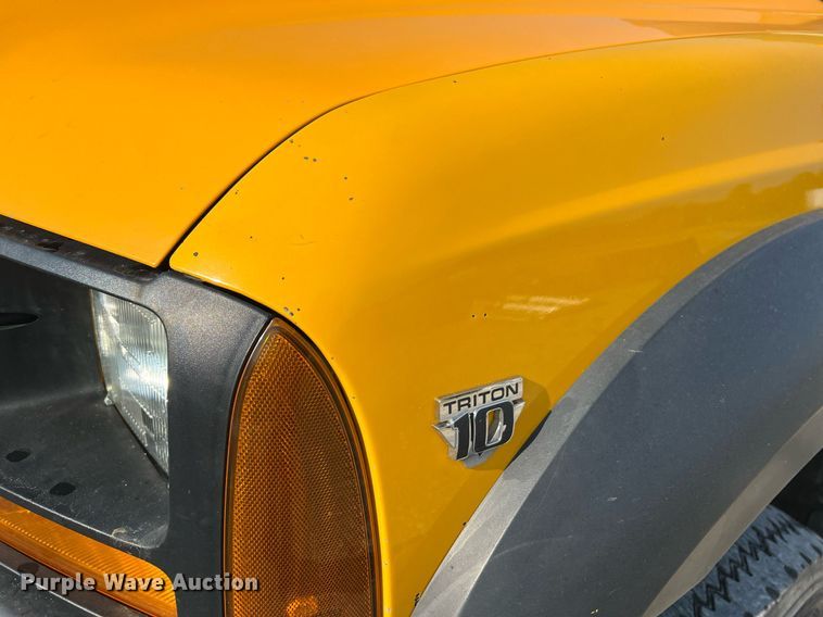 image for item II9184 2007 Ford F450 Super Duty XL  utility / service truck