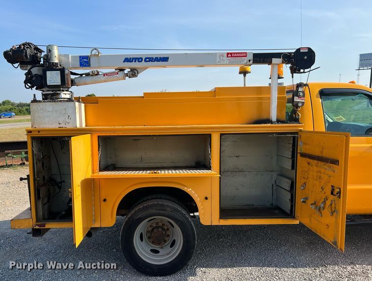 image for item II9184 2007 Ford F450 Super Duty XL  utility / service truck