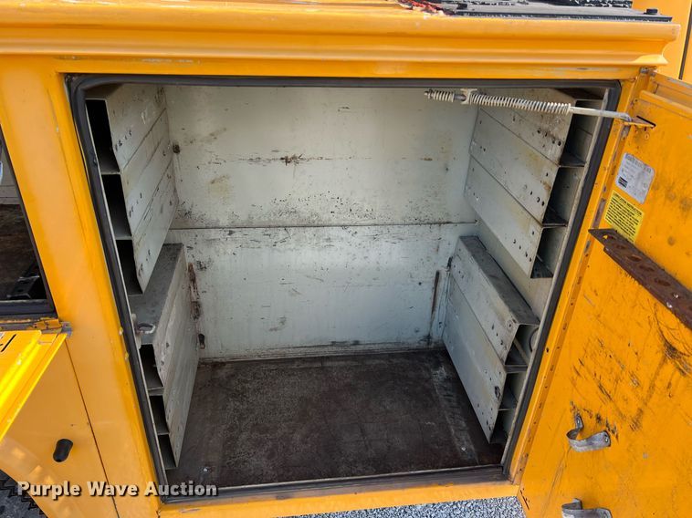 image for item II9184 2007 Ford F450 Super Duty XL  utility / service truck