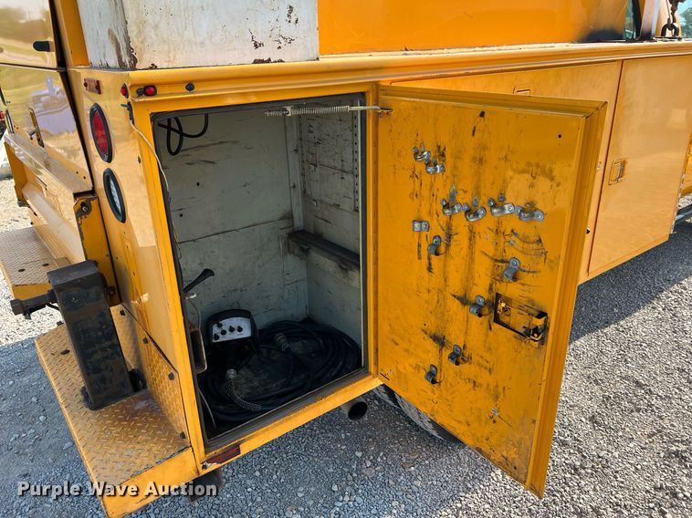 image for item II9184 2007 Ford F450 Super Duty XL  utility / service truck