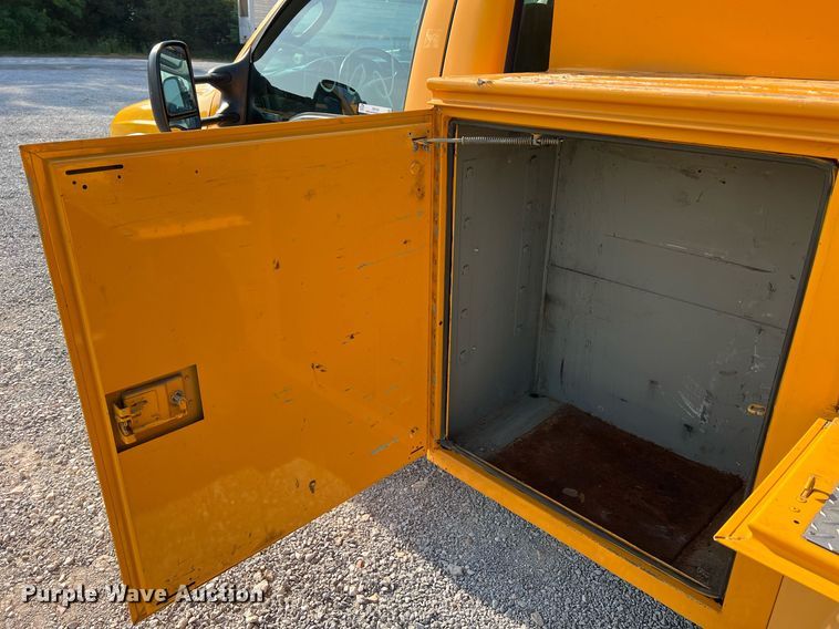 image for item II9184 2007 Ford F450 Super Duty XL  utility / service truck