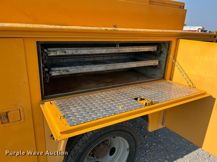 image for item II9184 2007 Ford F450 Super Duty XL  utility / service truck