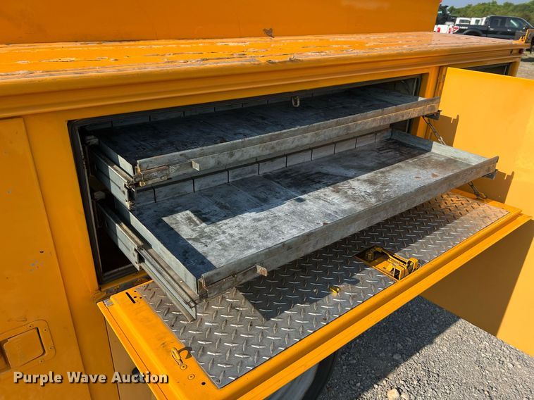 image for item II9184 2007 Ford F450 Super Duty XL  utility / service truck