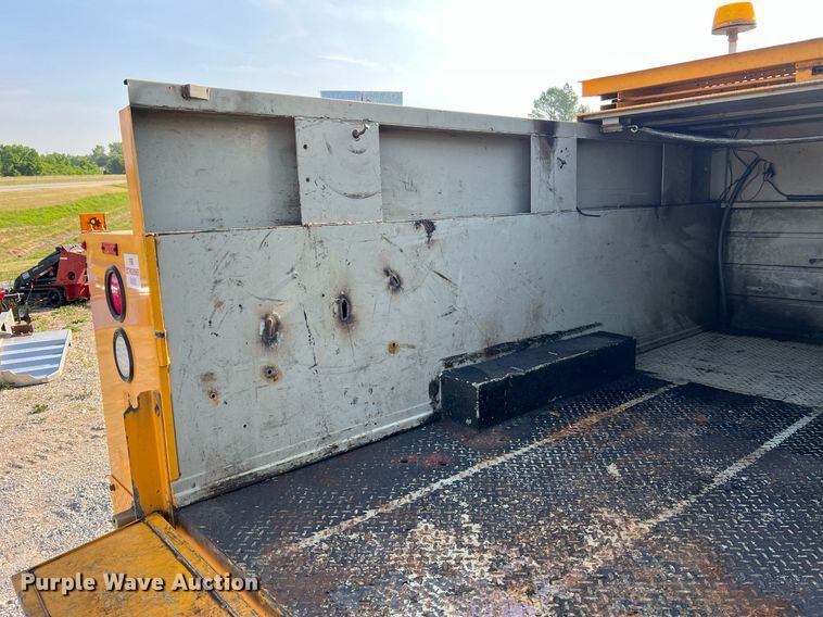 image for item II9184 2007 Ford F450 Super Duty XL  utility / service truck