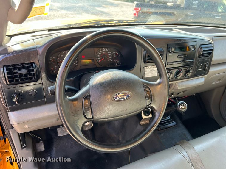 image for item II9184 2007 Ford F450 Super Duty XL  utility / service truck