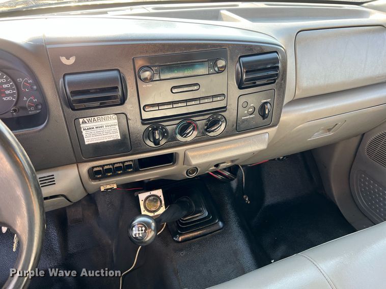 image for item II9184 2007 Ford F450 Super Duty XL  utility / service truck