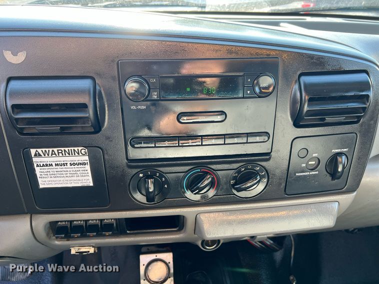 image for item II9184 2007 Ford F450 Super Duty XL  utility / service truck