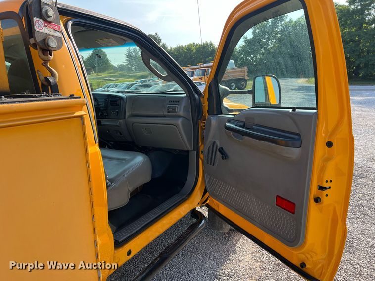 image for item II9184 2007 Ford F450 Super Duty XL  utility / service truck