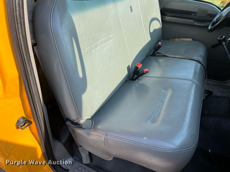 image for item II9184 2007 Ford F450 Super Duty XL  utility / service truck