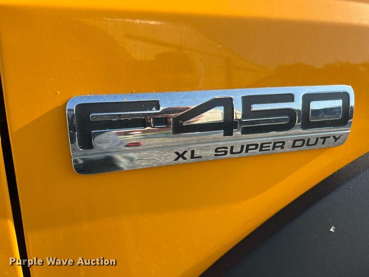 image for item II9184 2007 Ford F450 Super Duty XL  utility / service truck