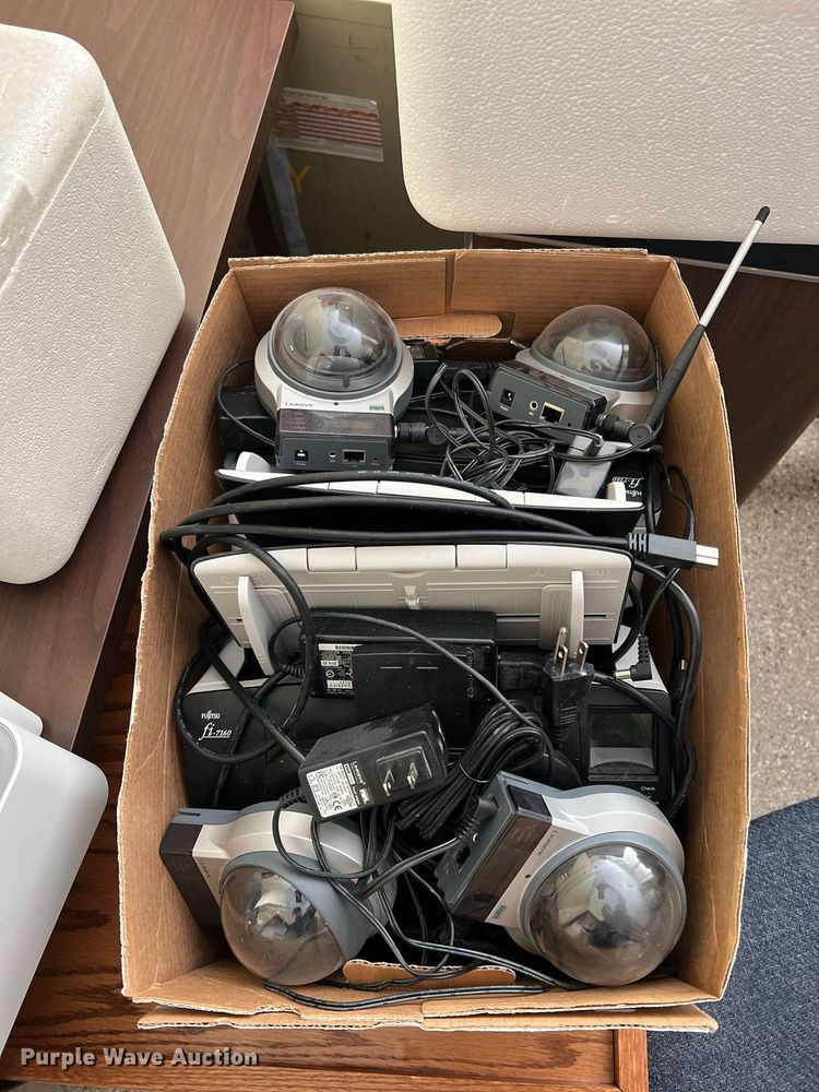 image for item II9234 Office supplies and equipment