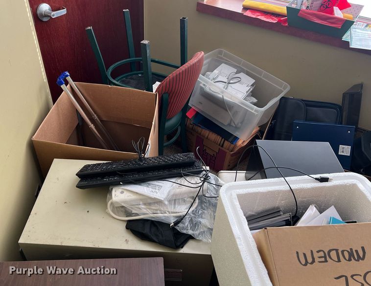 image for item II9234 Office supplies and equipment