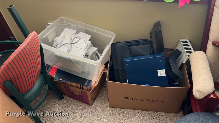 image for item II9234 Office supplies and equipment