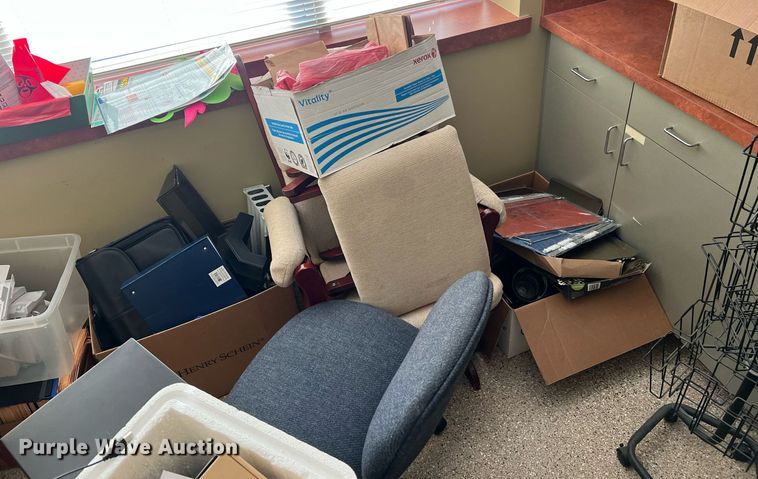 image for item II9234 Office supplies and equipment