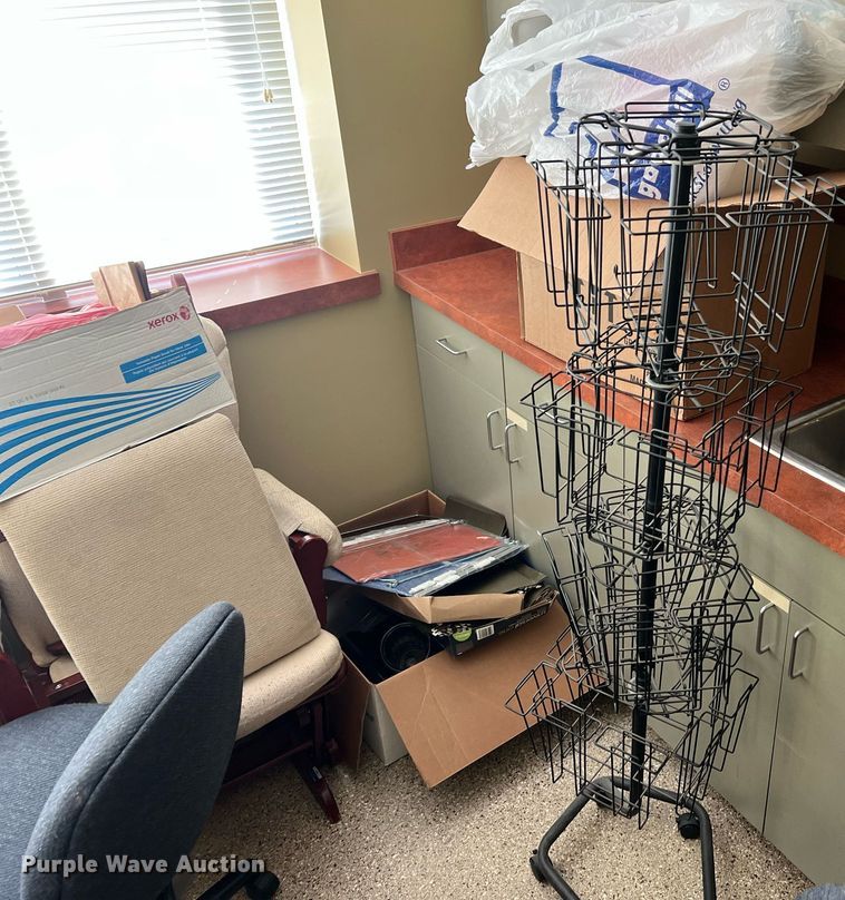 image for item II9234 Office supplies and equipment