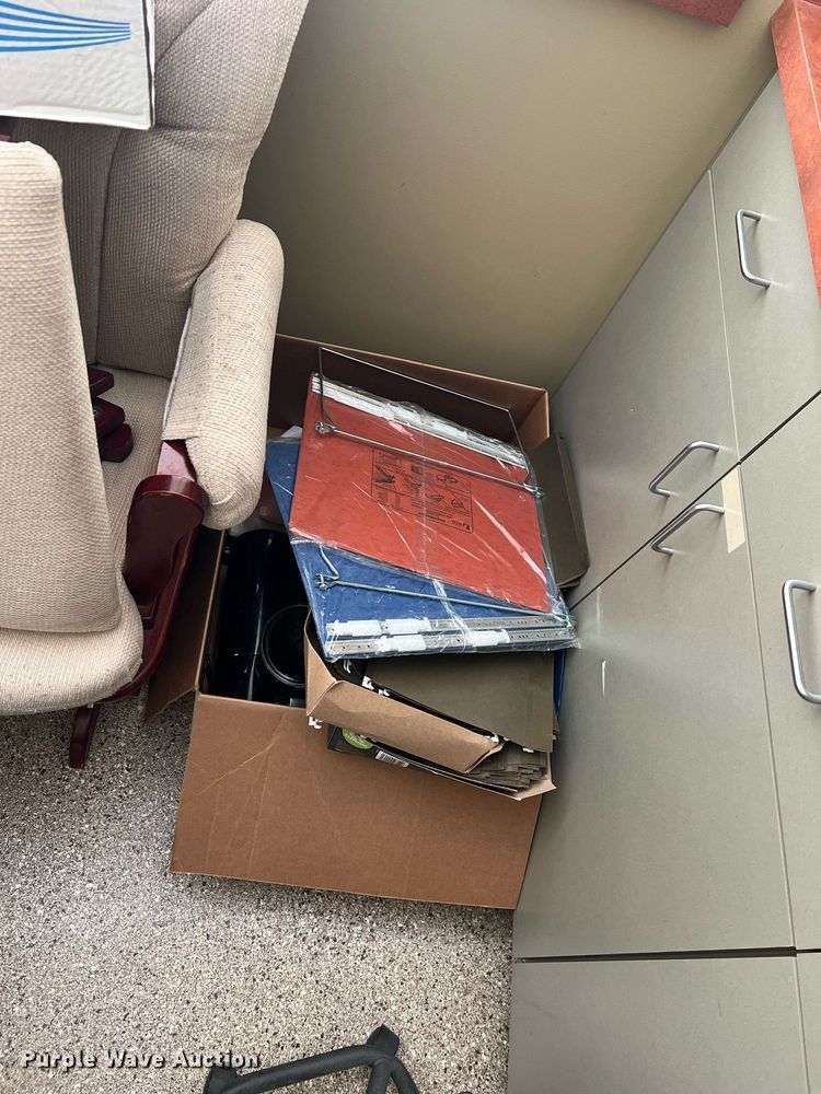 image for item II9234 Office supplies and equipment