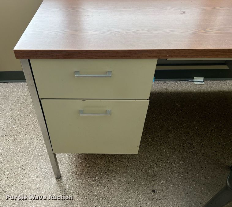 image for item II9234 Office supplies and equipment